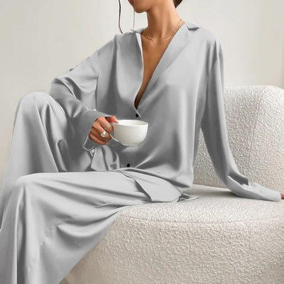 EFFEN | Silky Elegance Pyjamas-set i överdimensionerad