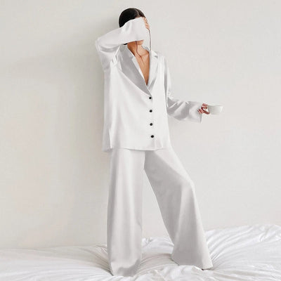 EFFEN | Silky Elegance Pyjamas-set i överdimensionerad