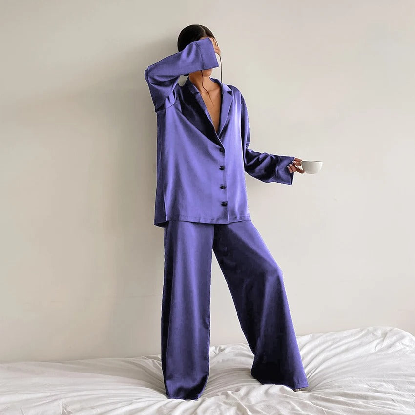 EFFEN | Silky Elegance Pyjamas-set i överdimensionerad
