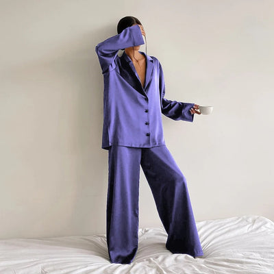 EFFEN | Silky Elegance Pyjamas-set i överdimensionerad
