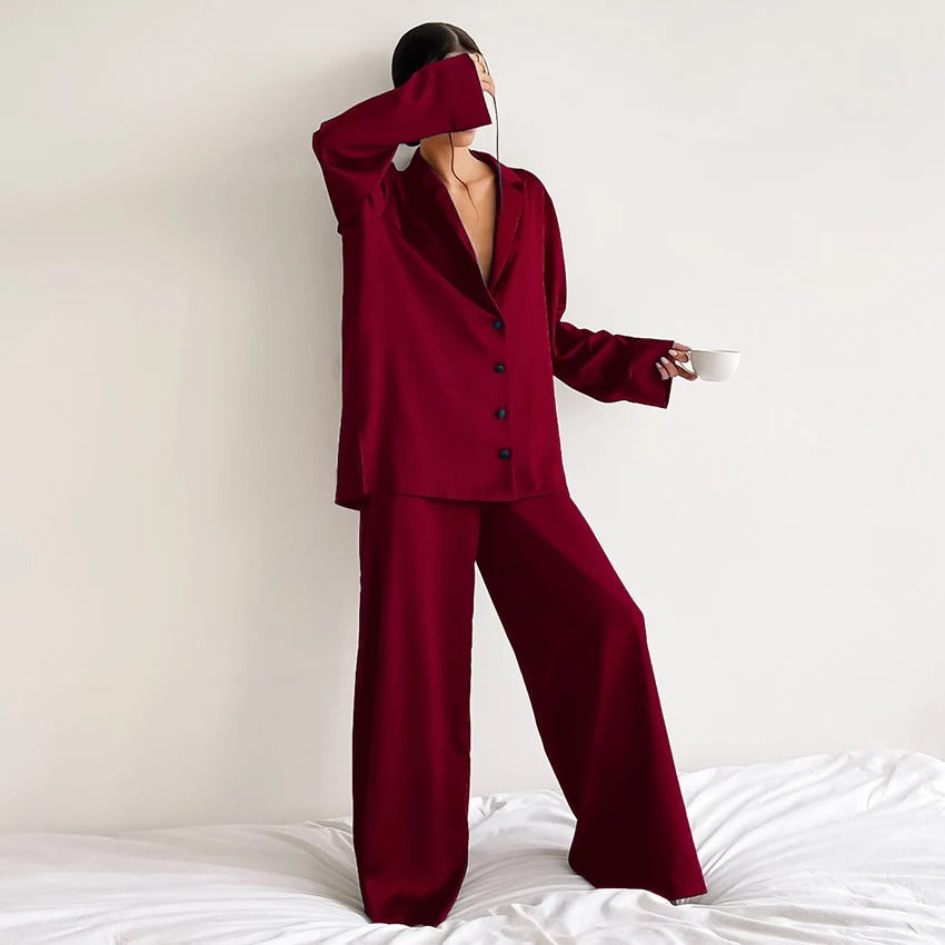 EFFEN | Silky Elegance Pyjamas-set i överdimensionerad